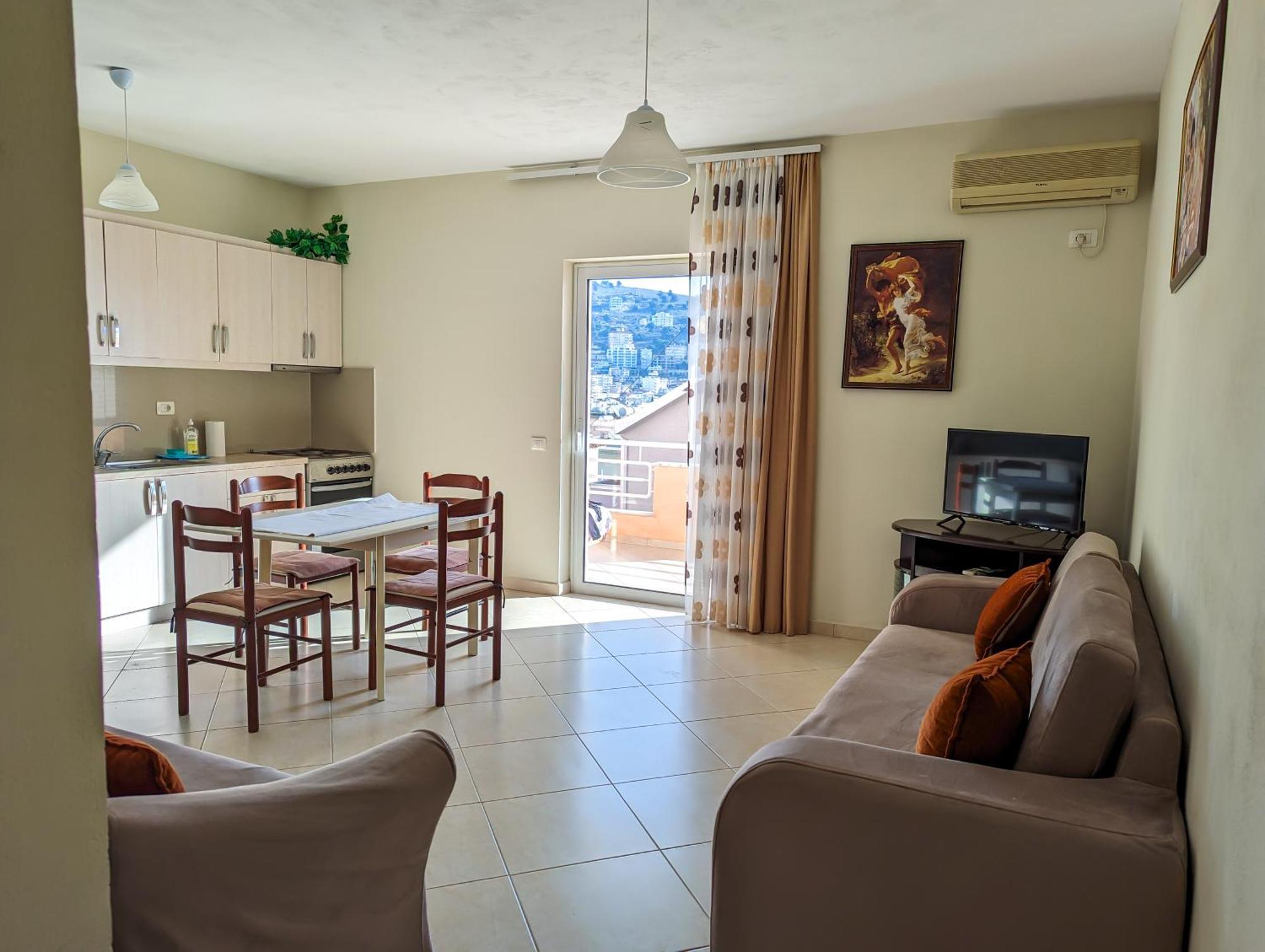 Sarah'S Apartments - 5 Min Walk To Beaches & Boulevard - Big Balcony! ซารานเดอ ภายนอก รูปภาพ