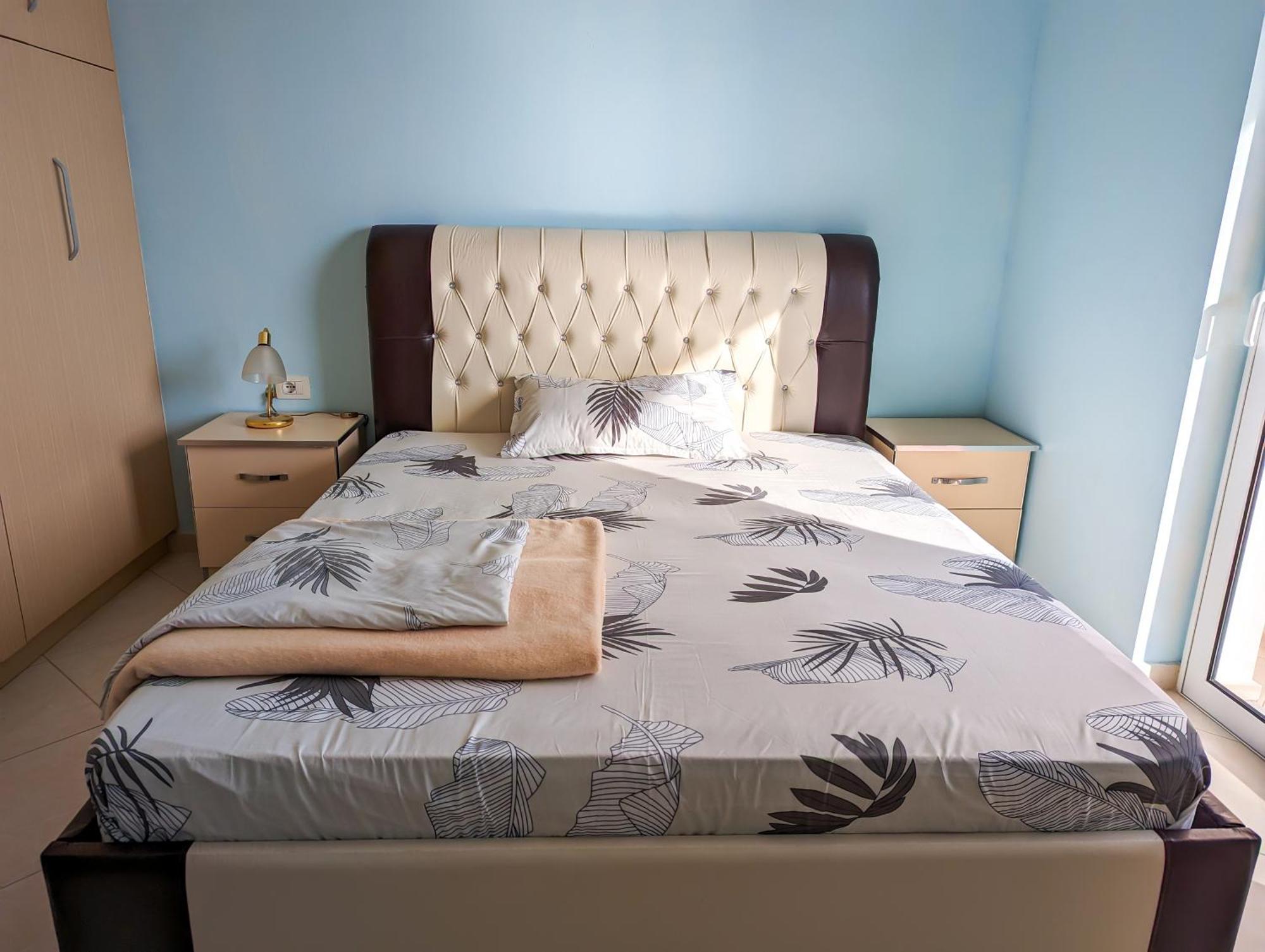 Sarah'S Apartments - 5 Min Walk To Beaches & Boulevard - Big Balcony! ซารานเดอ ภายนอก รูปภาพ