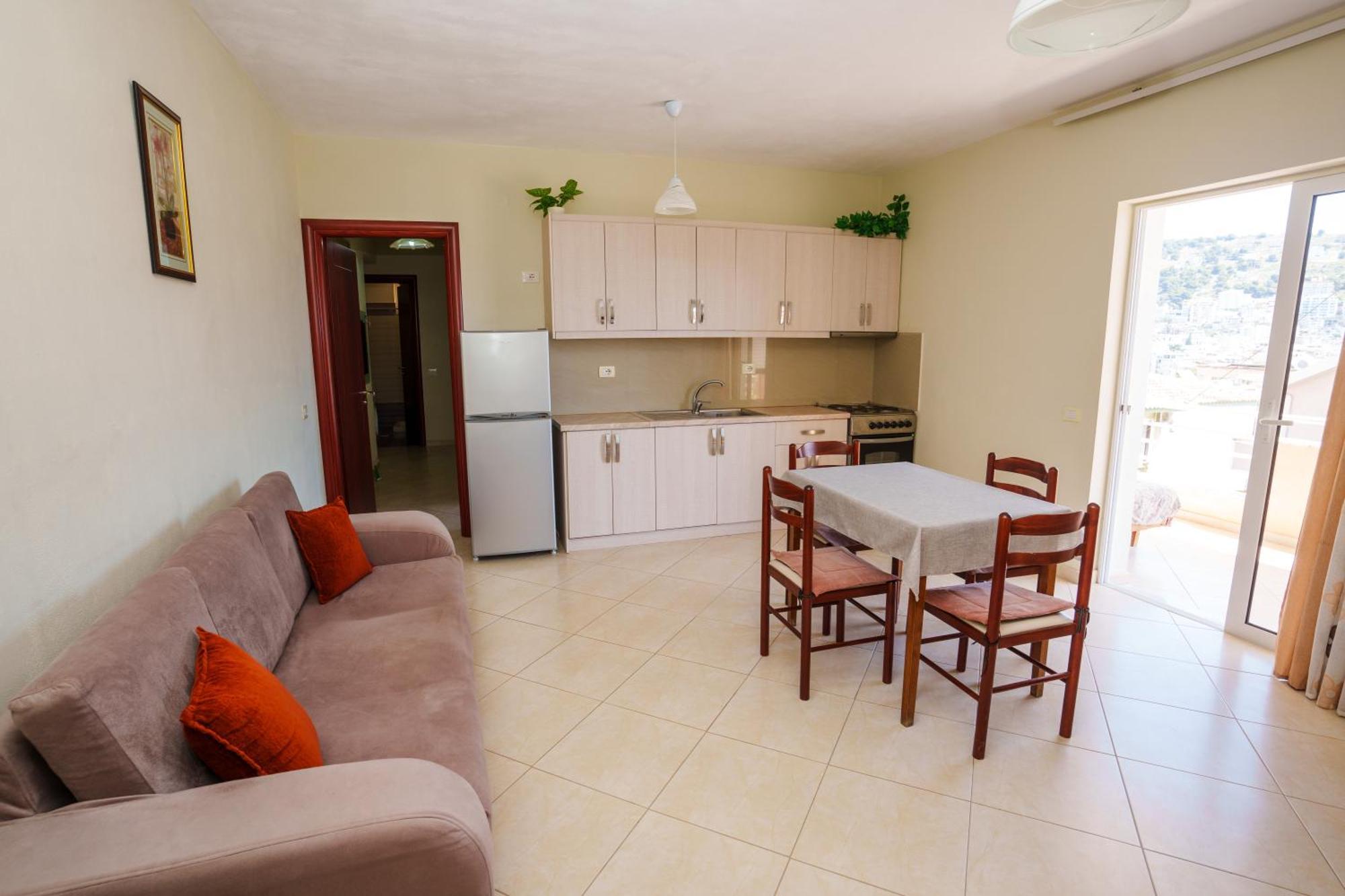 Sarah'S Apartments - 5 Min Walk To Beaches & Boulevard - Big Balcony! ซารานเดอ ภายนอก รูปภาพ